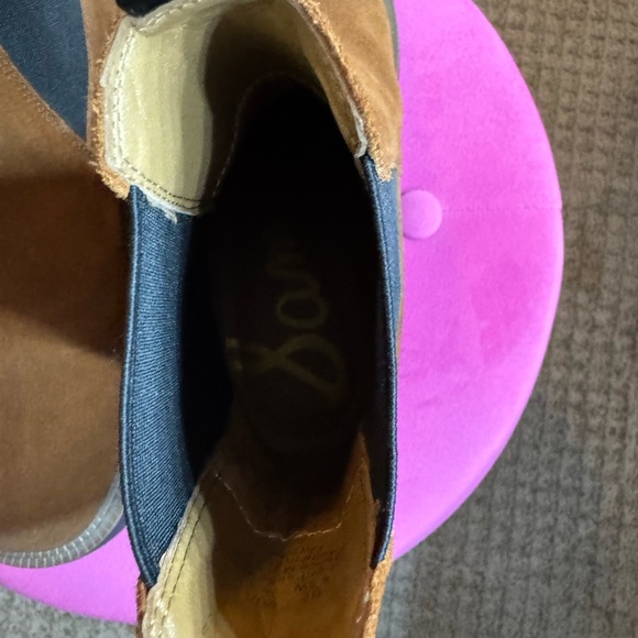 Women’s short boots in brown. Size 7 - Picture 3 of 4